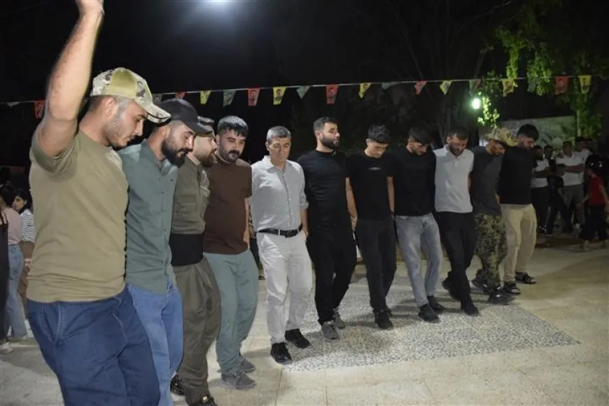 مدن وبلدات شمال شرق سوريا وحلب تحيي ذكرى قفزة 15 من آب باحتفالات جماهيرية