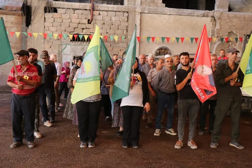 تقديم واجب العزاء لذوي مقاتل من قسد وعضو في قوى الأمن الداخلي بحلب