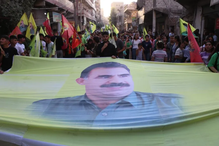 مسيرة في حلب للمطالبة بحرية القائد عبد الله أوجلان الجسدية