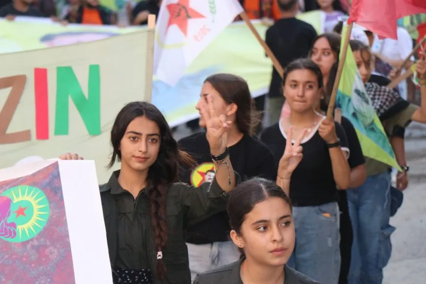 مسيرة في حلب للمطالبة بحرية القائد عبد الله أوجلان الجسدية