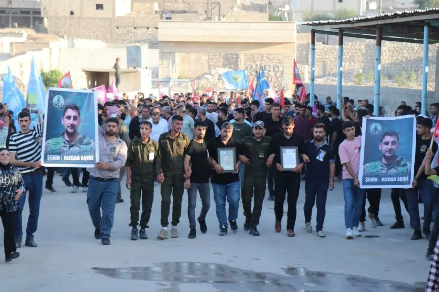 تشييع جثمان مقاتل من قوات تحرير عفرين في حلب