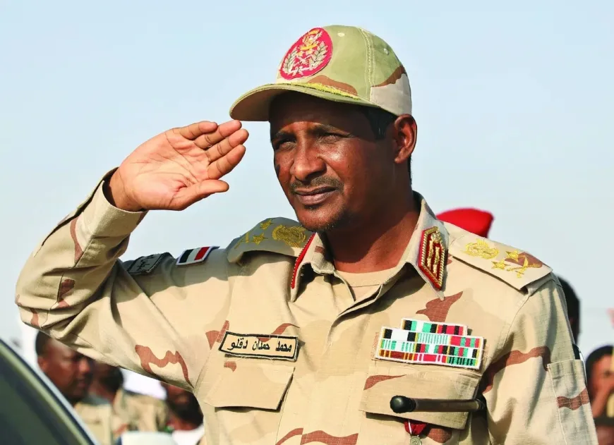 قائد الدعم السريع يؤدي اليمين رئيساً للمجلس الرئاسي للحكومة الموازية