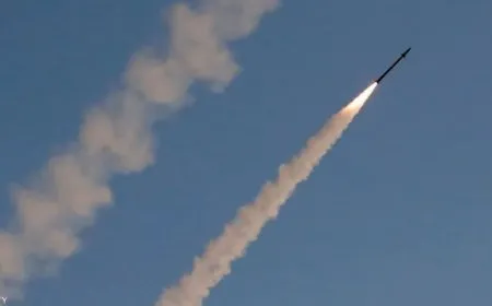 إسرائيل تعترض صاروخاً أُطلق من غزة وتسقط آخر