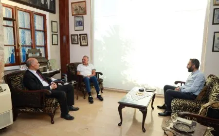 ممثل الإدارة الذاتية في لبنان يلتقي رئيس الحزب الديمقراطي اللبناني طلال أرسلان