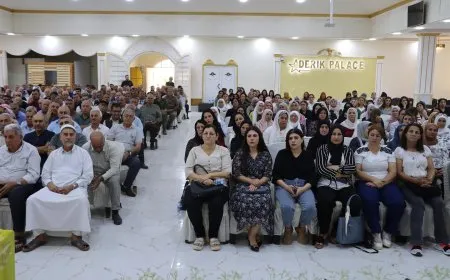 كونفرانس للكومينات في ديرك يبحث تطوير دورها في بناء مجتمع ديمقراطي