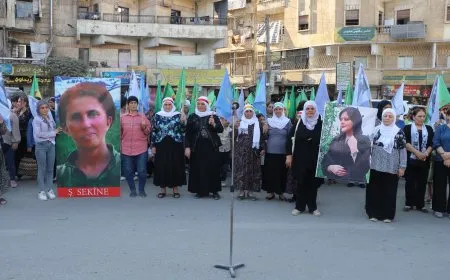 وقفة احتجاجية في حلب دعماً لانتفاضة "المرأة، الحياة، الحرية"