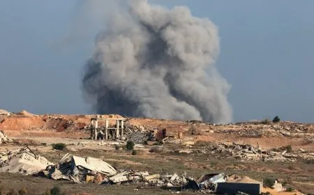 بابا الفاتيكان يندد بإجبار سكان غزة على النزوح