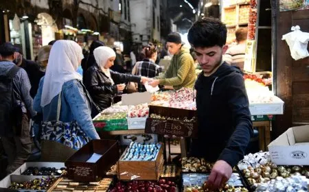 ابتزاز للتجار في دمشق على حساب ثقافة الأسواق والإرث الشعبي