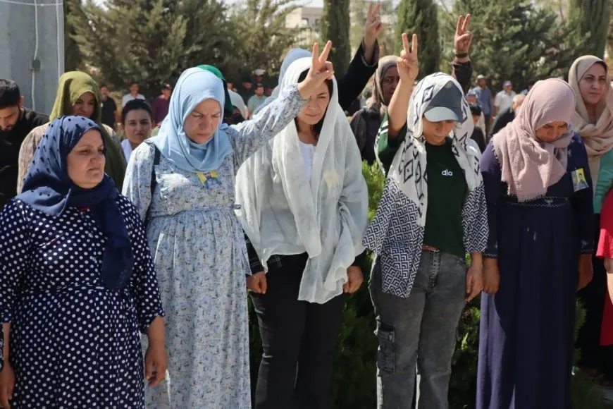تشييع جثمانَي مقاتلَين من قسد في كوباني