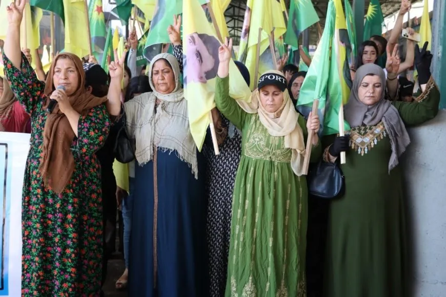 مسيرة في كوباني من أجل الحرية الجسدية للقائد عبد الله أوجلان