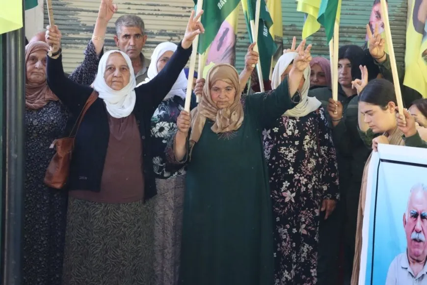 مسيرة في كوباني من أجل الحرية الجسدية للقائد عبد الله أوجلان