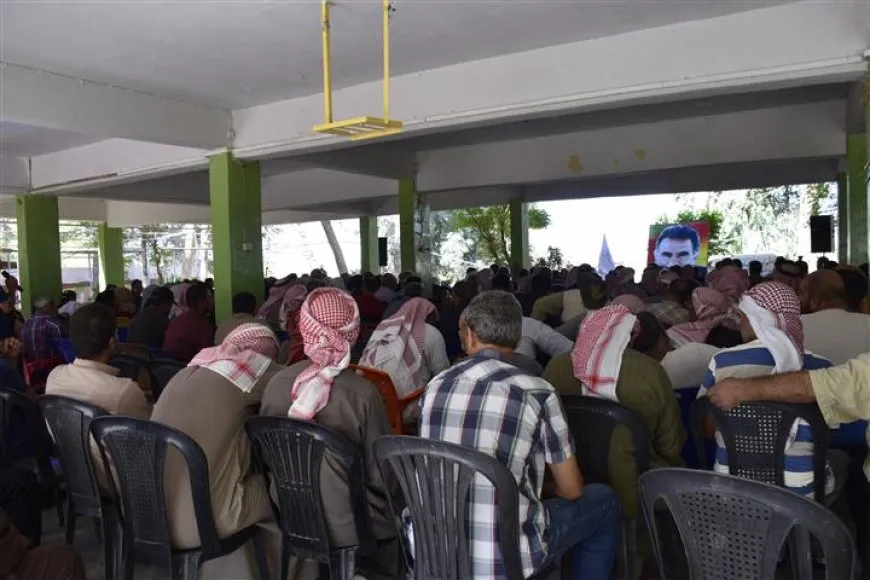الإدارة الذاتية ومسد يوضحان مهام الكومينات خلال اجتماع