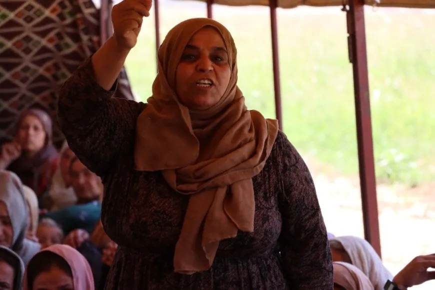 تقديم واجب العزاء لذوي مقاتل من قسد في كوباني