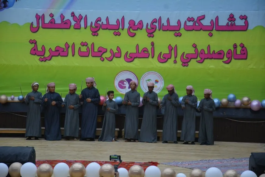 دبكتا الدحة والسامري تزيّنان مهرجان الطفل العاشر