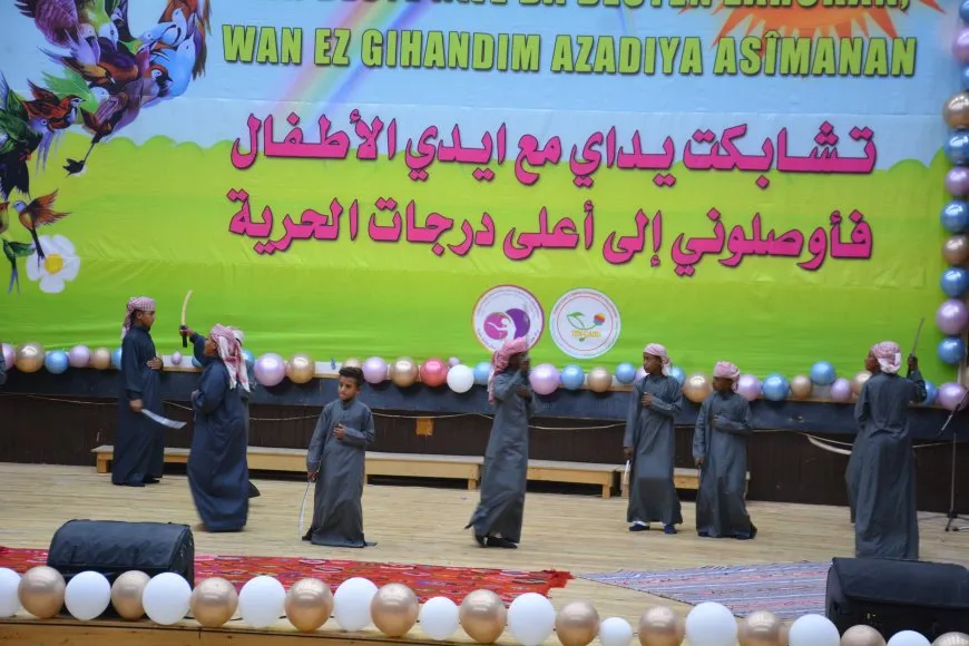 دبكتا الدحة والسامري تزيّنان مهرجان الطفل العاشر