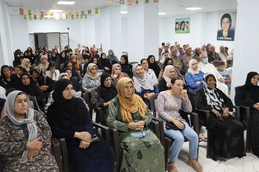 أسر الشهداء تناقش سبل تطوير المؤسسات