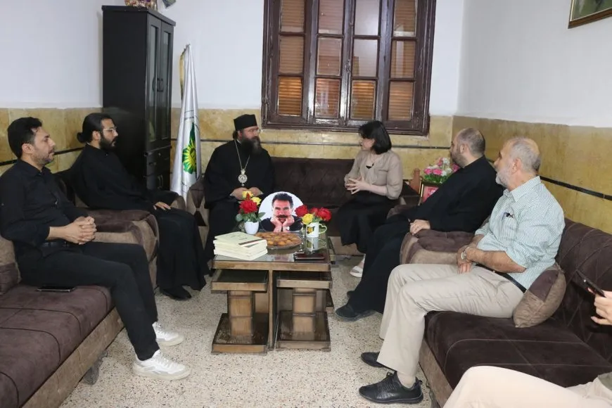 وفد من مطرانية حلب للروم الأرثوذكس يزور حيي الشيخ مقصود والأشرفية