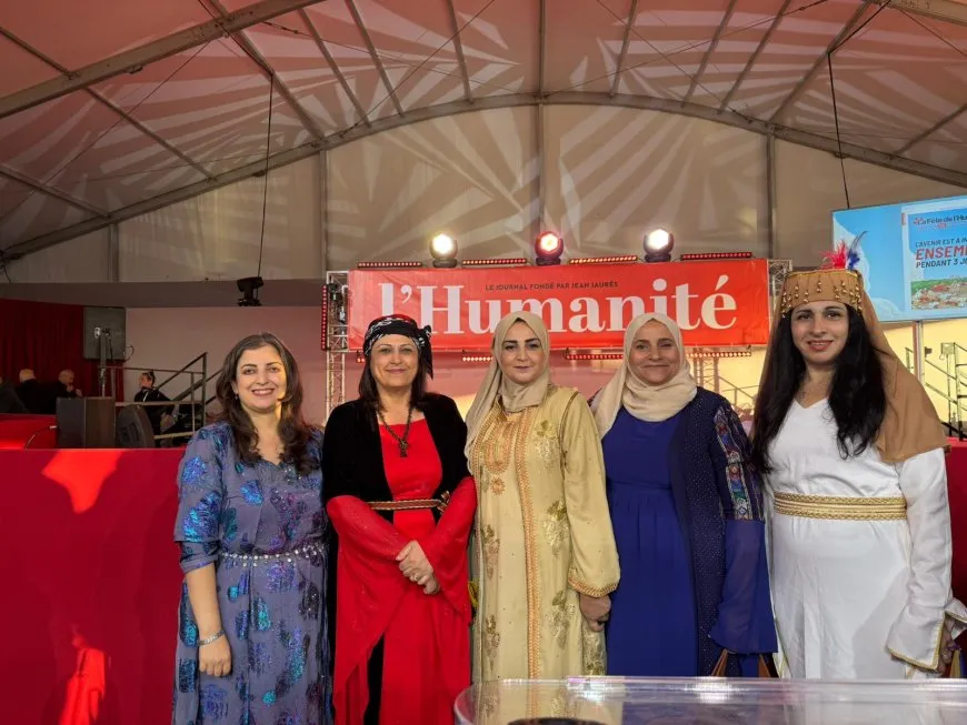وفد نسائي من شمال وشرق سوريا يشارك في مهرجان "عيد الإنسانية" بباريس