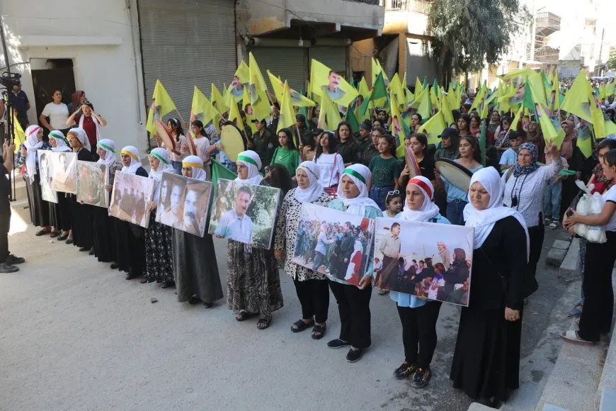 أهالي حلب: مقاومة القائد أفشلت جميع المؤامرات ومهدت الطريق أمام السلام