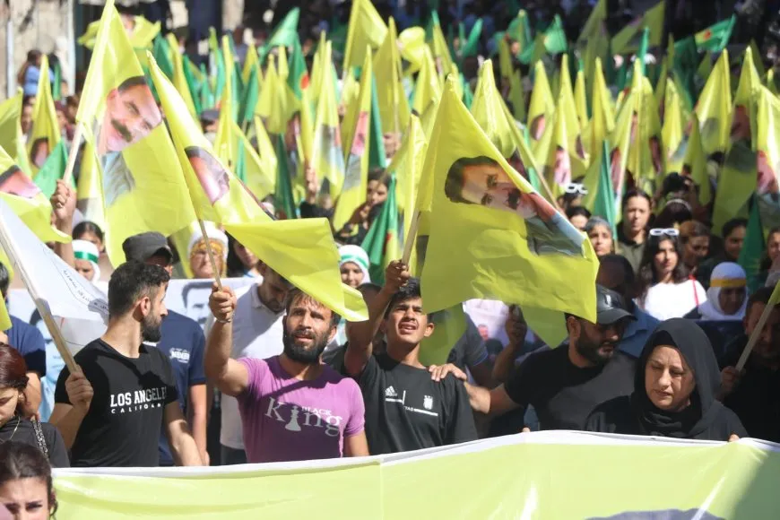 أهالي حلب: مقاومة القائد أفشلت جميع المؤامرات ومهدت الطريق أمام السلام