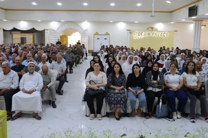 كونفرانس للكومينات في ديرك يبحث تطوير دورها في بناء مجتمع ديمقراطي