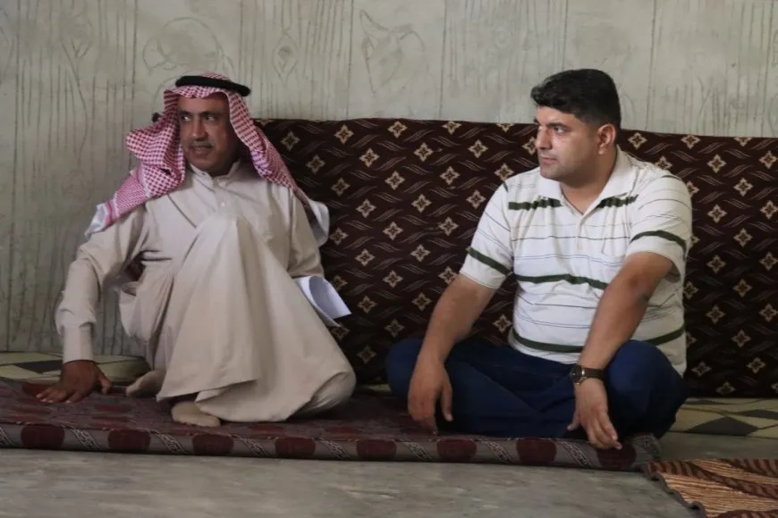مجلس الأعيان والمجلس الديني في الطبقة يسلّمان رسالة القائد للعشائر