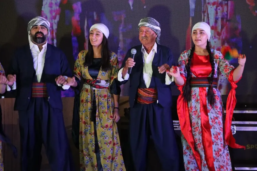 مهرجان الدبكات يتواصل: ثقافات الشعوب تمتزج
