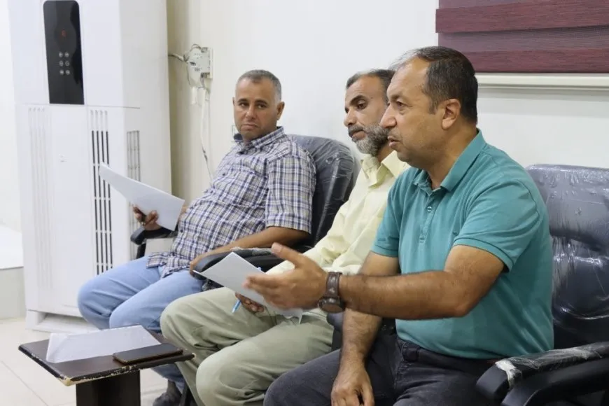 جلسة حوارية في الطبقة تؤكد ضرورة مشاركة جميع المكونات في صياغة مستقبل سوريا