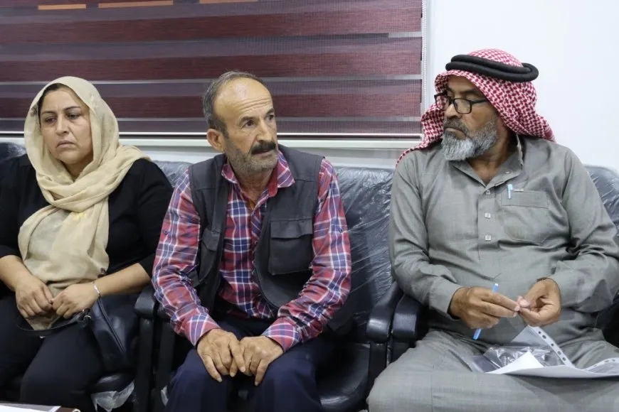 جلسة حوارية في الطبقة تؤكد ضرورة مشاركة جميع المكونات في صياغة مستقبل سوريا