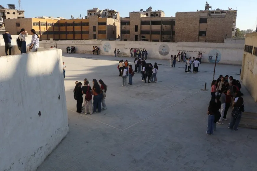 إقبال ملحوظ على مناهج الإدارة الذاتية الديمقراطية في حلب