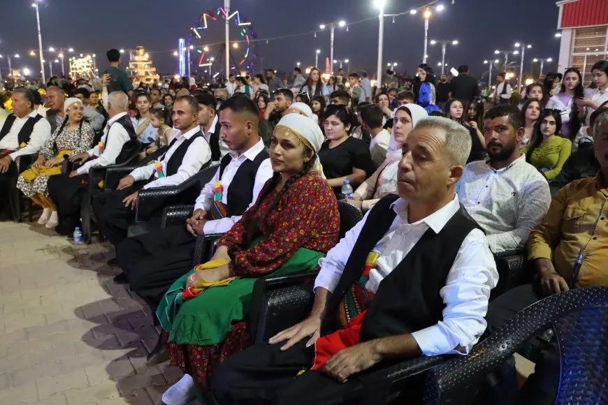 تكريم المشاركين في ختام فعاليات مهرجان الدبكات الشعبية السابع
