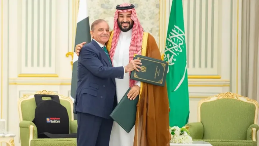السعودية وباكستان توقّعان اتفاقية للدفاع الاستراتيجي المشترك