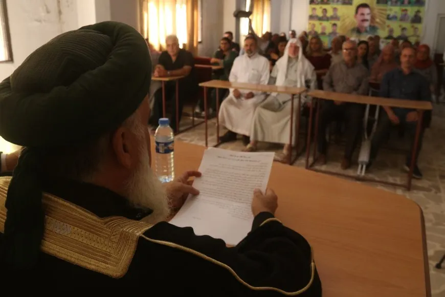 "على الحكومة الانتقالية تبنّي اللا مركزية كحلّ سياسي يضمن حقوق جميع المكونات"