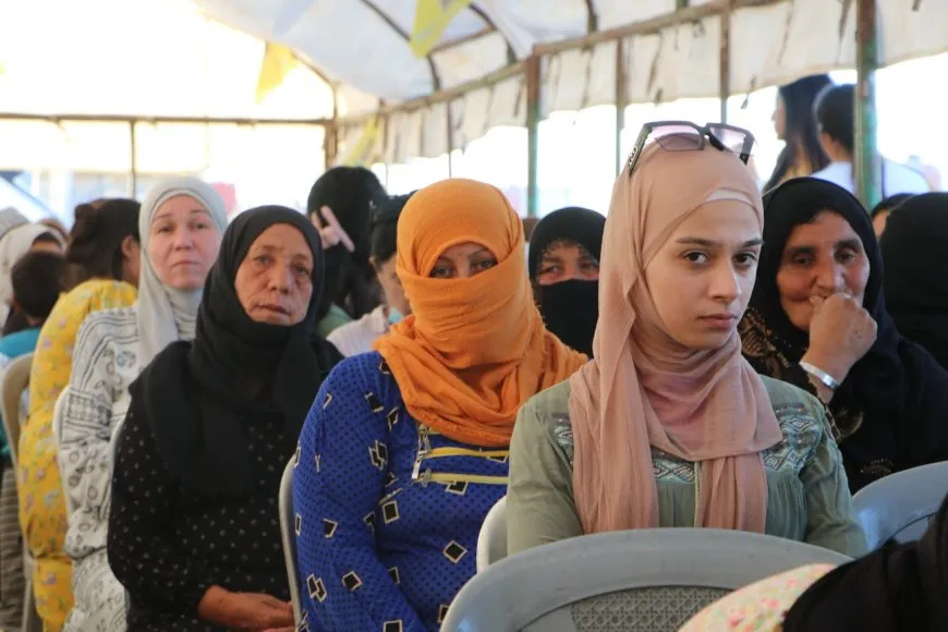 إدارة شؤون النازحين تبحث الأوضاع السياسية الأخيرة مع قاطني مخيم واشوكاني