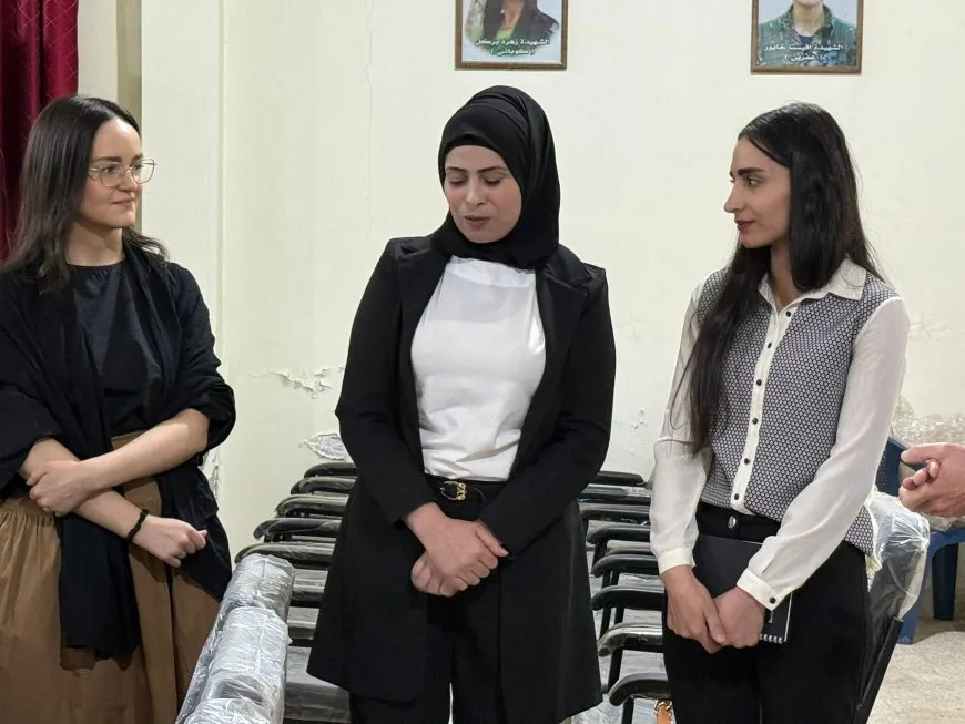 وفد أسترالي يزور تجمّع نساء زنوبيا والإدارة الذاتية في شمال وشرق سوريا
