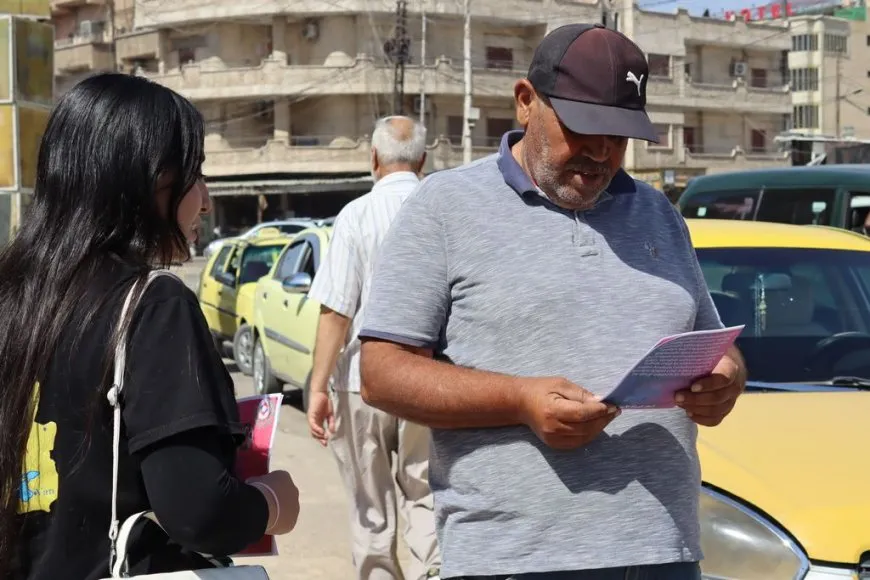 اتحادا المرأة والشابة الأرمنية يوزعان منشورات توعوية بمخاطر تزويج القاصرات