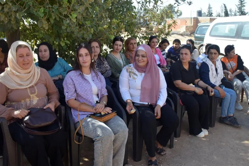 افتتاح مركزين لكومينين في بلدة الغنامية بريف الدرباسية 