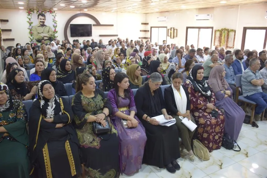 الدرباسية تحتضن كونفرانس الكومينات تحت شعار "الكومين أساس بناء السلام والمجتمع الديمقراطي"