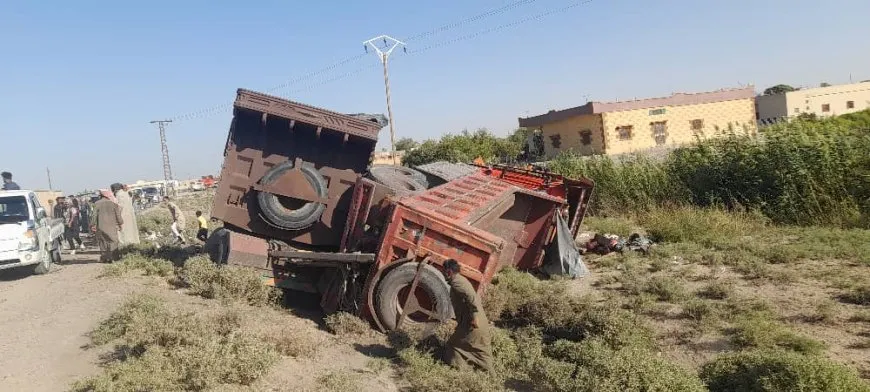 فقدان 6 أشخاص لحياتهم في حادث سير على طريق الرقة _ دير الزور