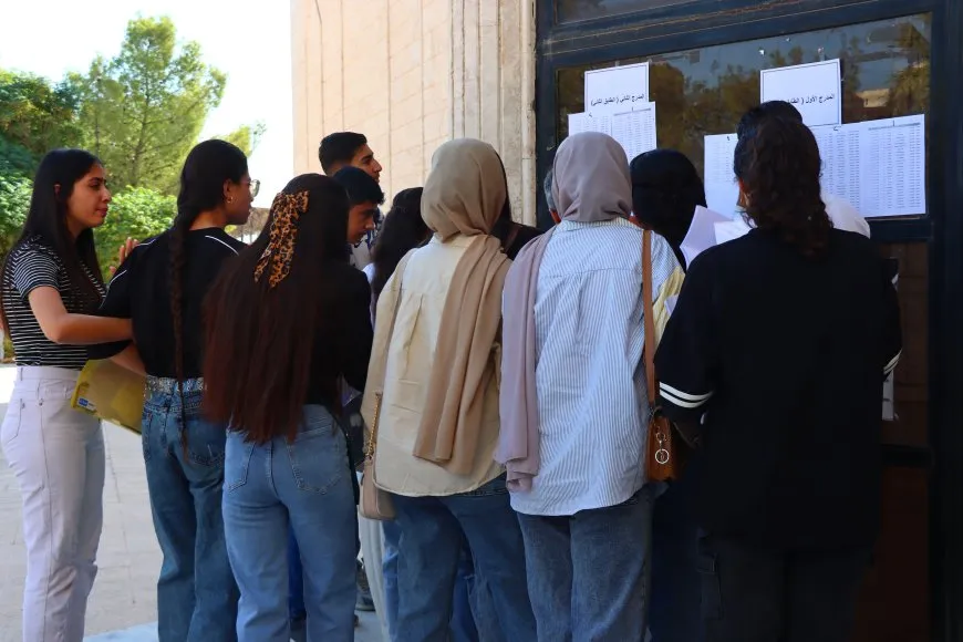 2320 طالباً وطالبة يتقدمون لامتحان القبول الجامعي