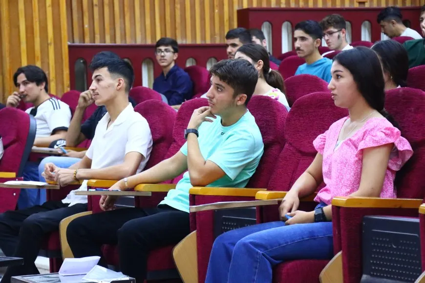 2320 طالباً وطالبة يتقدمون لامتحان القبول الجامعي