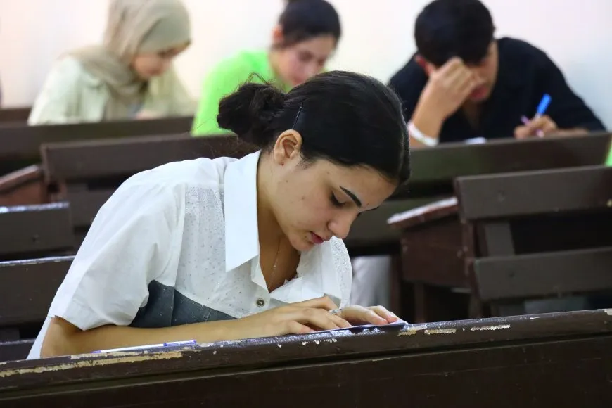 2320 طالباً وطالبة يتقدمون لامتحان القبول الجامعي
