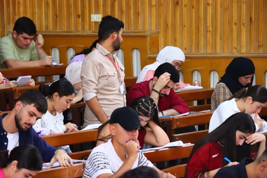 2320 طالباً وطالبة يتقدمون لامتحان القبول الجامعي