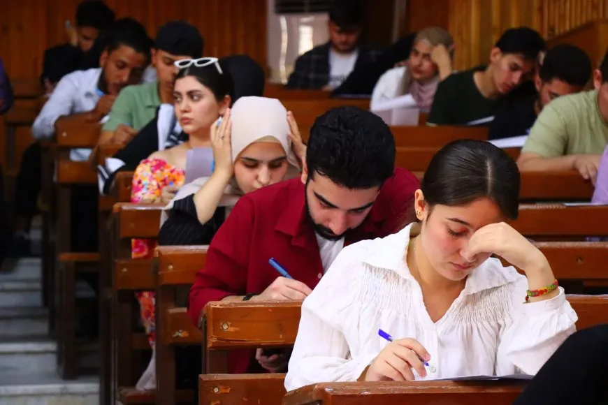 2320 طالباً وطالبة يتقدمون لامتحان القبول الجامعي