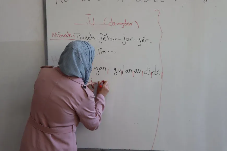 كومينات قامشلو تواصل عملها الأسبوعي بخطط خدمية وثقافية