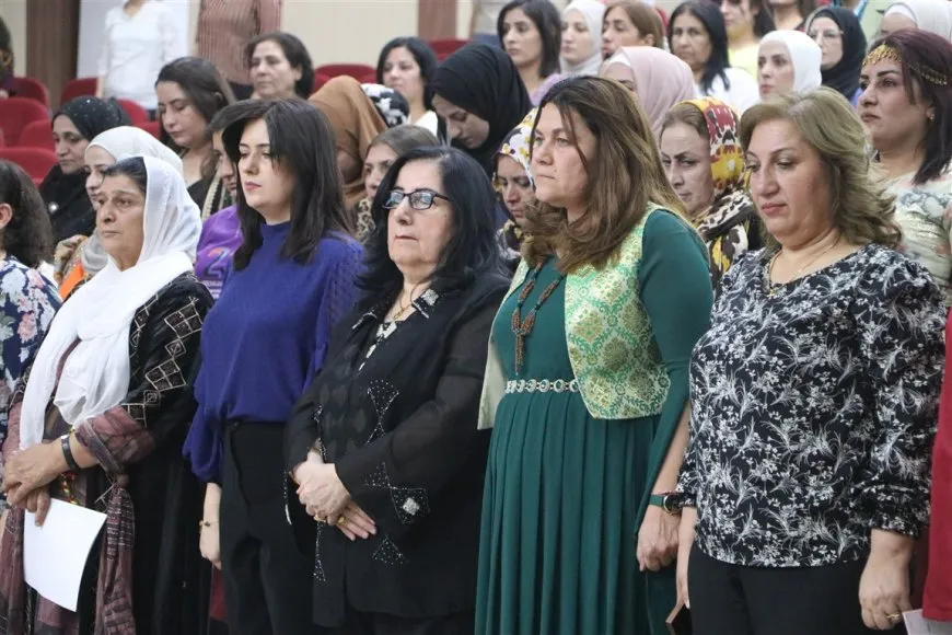 انعقاد الكونفرانس الثاني لمجلس المرأة باتحاد البلديات في شمال وشرق سوريا