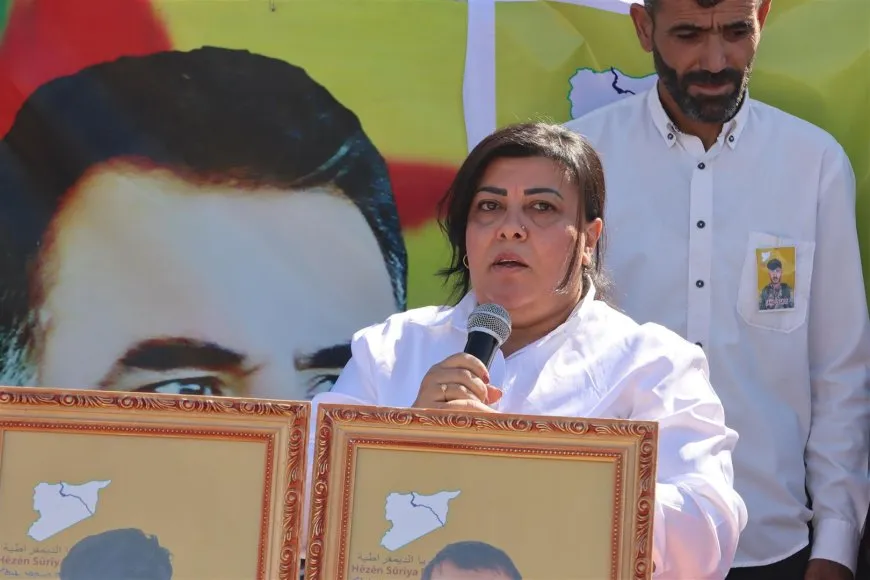 ‏تقديم واجب العزاء لذوي مقاتلين من قسد في ديرك