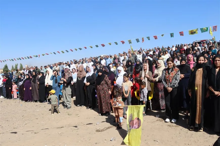 ‏تقديم واجب العزاء لذوي مقاتلين من قسد في ديرك