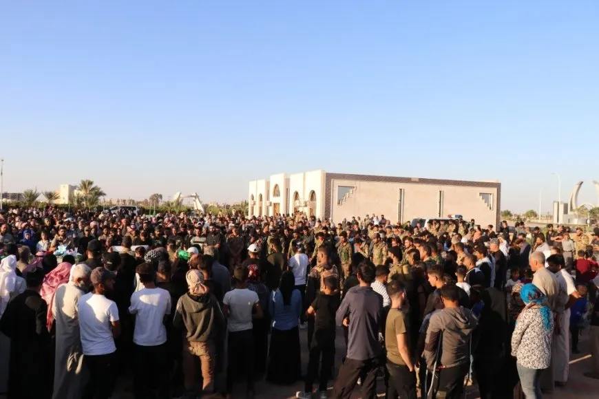 تشييع جثماني مقاتلين من قسد في مقاطعة الطبقة 