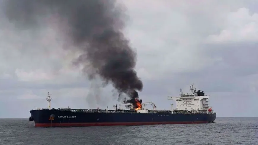 اندلاع حريق في سفينة بعد استهدافها قبالة سواحل اليمن